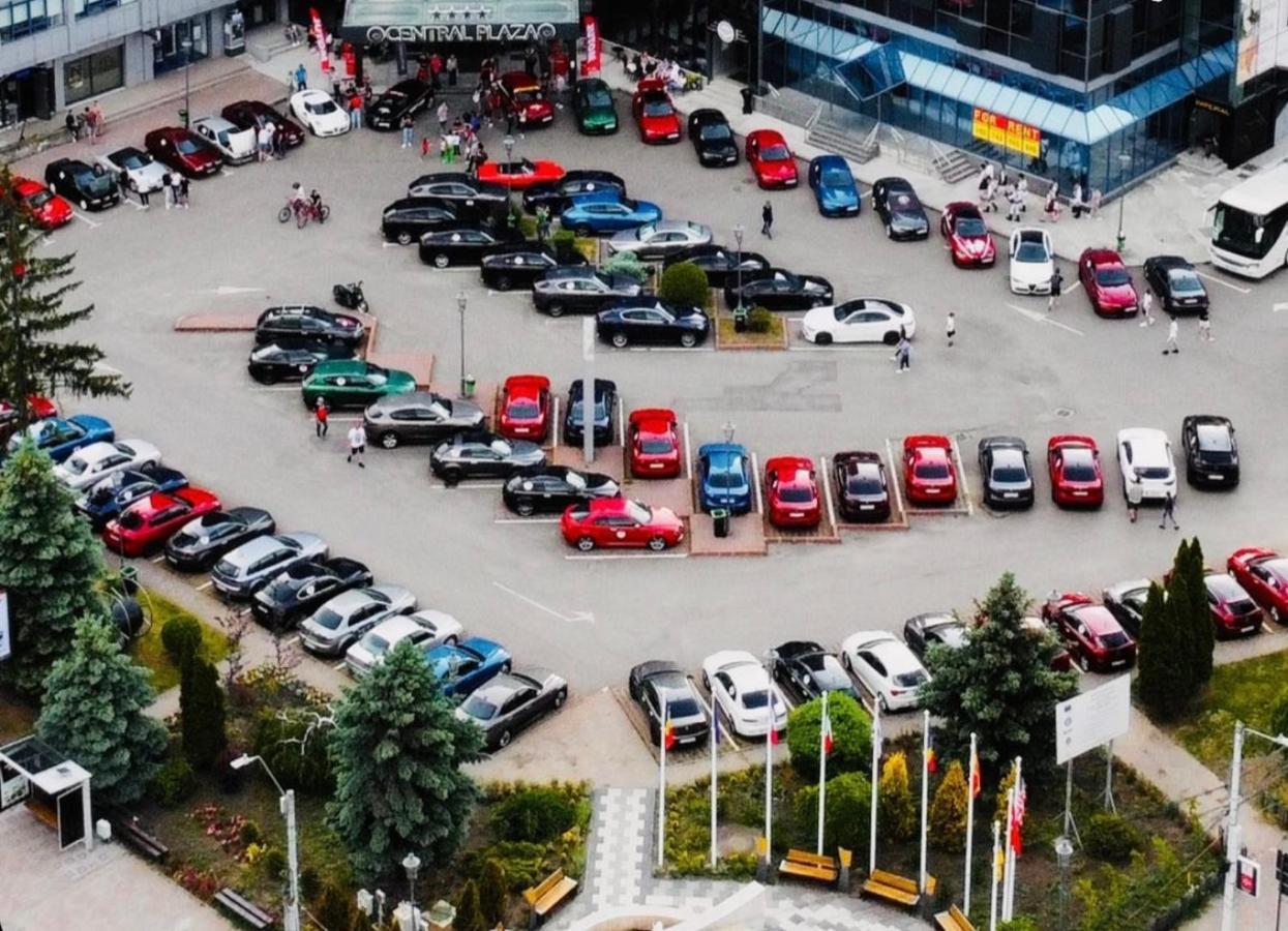 Petrodava One Piatra Neamţ Exteriör bild